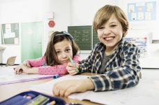 Rechtshänder-Griffstück für ergonomischen Schulfüller mit Anfänger-Feder A - STABILO EASYbirdy in himmelblau/grasgrün