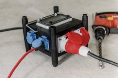 Brennenstuhl 1153690200 Kompakter Gummi-Stromverteiler mit zertifiziertem Sicherungsautomaten (2m Kabel, 2X CEE 400V/16A, 5X 230V/16A, ständiger Einsatz im Freien, mit FI-Schalter, Made in Germany)