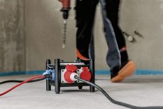 Brennenstuhl 1153690200 Kompakter Gummi-Stromverteiler mit zertifiziertem Sicherungsautomaten (2m Kabel, 2X CEE 400V/16A, 5X 230V/16A, ständiger Einsatz im Freien, mit FI-Schalter, Made in Germany)
