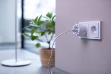 Brennenstuhl 1506130 Countdown Timer-Steckdose für die Verwendung im Innenbereich (Schaltsteckdose mit integrierter LED Anzeige, Countdown in 12 Stufen einstellbar, mit erhöhtem Berührungsschutz)